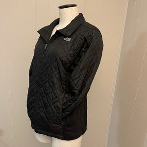 THE NORTH FACE LIGHT-PUFF JACKET
